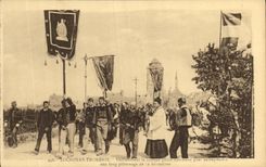 VINTAGE POSTCARD Locronan Grand Forgiveness of Tromenie Folklore Costume the procession leaves Locronan