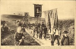 VINTAGE POSTCARD Locronan Tromenie the procession approaches the term of the pilgrimage Folklore Costume