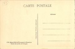CPA Plougastel Daoulas Jeune fille Etude des coiffes de Bretagne Folklore