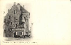 VINTAGE POSTCARD Holy pol  Of Leon Prebemdale House