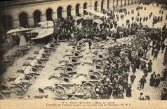 CPA Musee De L Armee Ensemble des trophees exposes aux Invalides Militaria