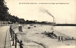 VINTAGE POSTCARD St Nazaire the Boulevard and the beach towards L entered of the port