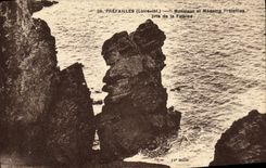 POSTAL Prefailles Monsleur de la VENDIMIA y senora de los prefailles tomada de Fataise