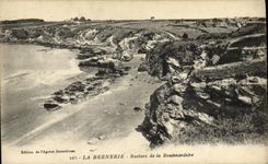 VINTAGE POSTCARD Bernerie Rocks of Bounardiere