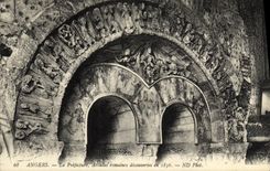 CPA Angers La Prefecture Arcades Romaines decouvertes en 1836