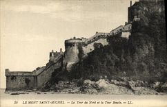 CPA Le Mont Saint Michel La Tour du Nord et la Tour Boucle