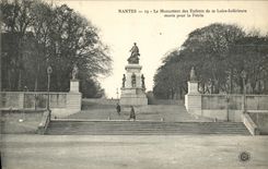 VINTAGE POSTCARD Nantes the Monument of Children of the Lower Loire died for Patire