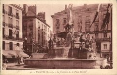 VINTAGE POSTCARD Nantes the Fountain of the Royal Place