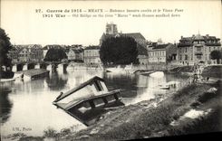 VINTAGE POSTCARD Militaria Meaux Bateaux Laundrettes Run and the Old Bridge