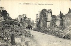 VINTAGE POSTCARD Militaria Montdidier Street D Amiens