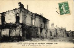 CPA Militaria Senlis apres le Passage des Allemands Rue de la Republique Le point du jour 