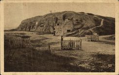 VINTAGE POSTCARD Strong Militaria of Laux