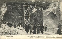 VINTAGE POSTCARD Militaria Bridge of Metz the Bridge destroyed by the Germans