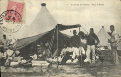 CPA Militaria Au Camp de Chalons Sousla tente