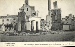 CPA Militaria Arras Marche aux Poissons et la Rue des Gauguiers
