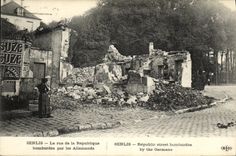 CPA Militaria Senlis Rue de la Republique 