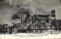 VINTAGE POSTCARD Militaria Countryside Chathedrale of Rheims on Fire