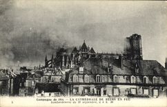 VINTAGE POSTCARD Militaria Countryside of the Cathedral Of Rheims On Fire