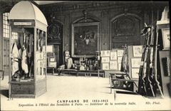 VINTAGE POSTCARD Militaria Campagne Of Fair has L Hotel of the Invalids has Paris Interieur of the New Room
