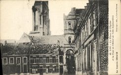 VINTAGE POSTCARD Loo the Place of L Church and the Tower of L Town hall bombardees Militaria