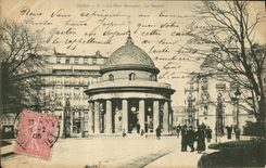 VINTAGE POSTCARD Paris the Park Heap the Rotunda