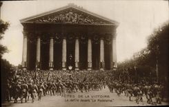 VINTAGE POSTCARD Militaria festivals Of the Victoire the procession in front of the Madeleine Paris