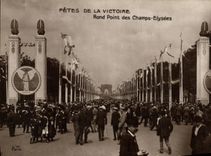 VINTAGE POSTCARD Militaria Festivals Of the Victoire Paris Round point of the Champs Elysees