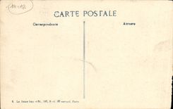 CPA Militaria en Belgique Infanterie anglaise se tracant une route