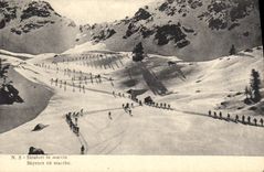 CPA Skieurs en marche 