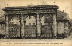 Agua caliente de la fuente D de Dax de la POSTAL de la VENDIMIA