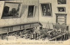 CPA Chambord Le Chateau Modeles de Materiel d Artillerie offerts au Duc de Bordeaux