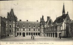 CPA Blois Le Chateau Aile Louis XII La Facade Interieure