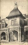 VINTAGE POSTCARD Moulins the House of D Anne de Beanjeu