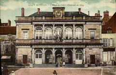 VINTAGE POSTCARD Moulins L Town hall Builds in 1829
