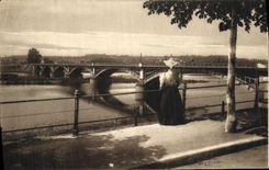VINTAGE POSTCARD Vichy Walk and Bridge on L Allier