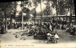 CPA Vichy Vue prise dans le Parc