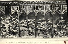 CPA Treguier Bas reliefs en Bois Sculpte