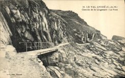 VINTAGE POSTCARD Valley Andre Chemin of Lingouare the bridge