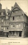 CPA Guingamp Vieille Maison en Bois Tabacs