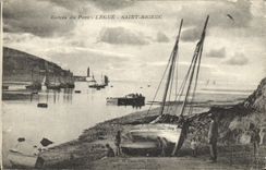 CPA Entree du Port Legue Saint Brieuc Bateau