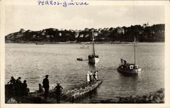 CPA Perros Guirec Arrivee de vedettes a Trestraou Bateaux