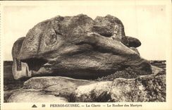 CPA Perros Guirec La Clarte Le Rocher des Martyrs