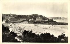 CPA Perros Guirec La Plage de Trestraou Vue Generale