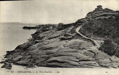 CPA Tregastel Le Tire Bouchon
