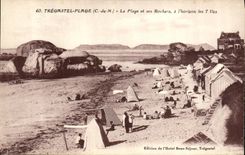 CPA Tregastel Plage La Plage et ses Rochers a l Horizon les 7 Iles