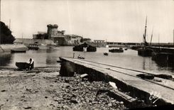 CPM Saint Jean De Luz Le Port au Fort du Socoa