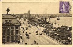 CPA Bordeaux Vue Generale sur le Port et le Quai de la Douane Bateaux