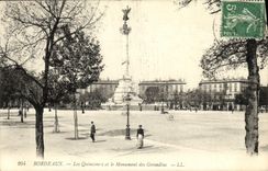CPA Bordeaux Les Quinconces et le Monument des Girondins