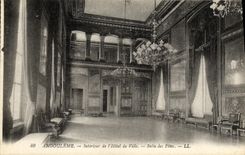 VINTAGE POSTCARD Angouleme Interior of L Town hall Village hall