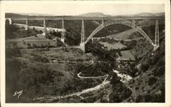 CPA Garabit Le Pont et la riviere La Truyere